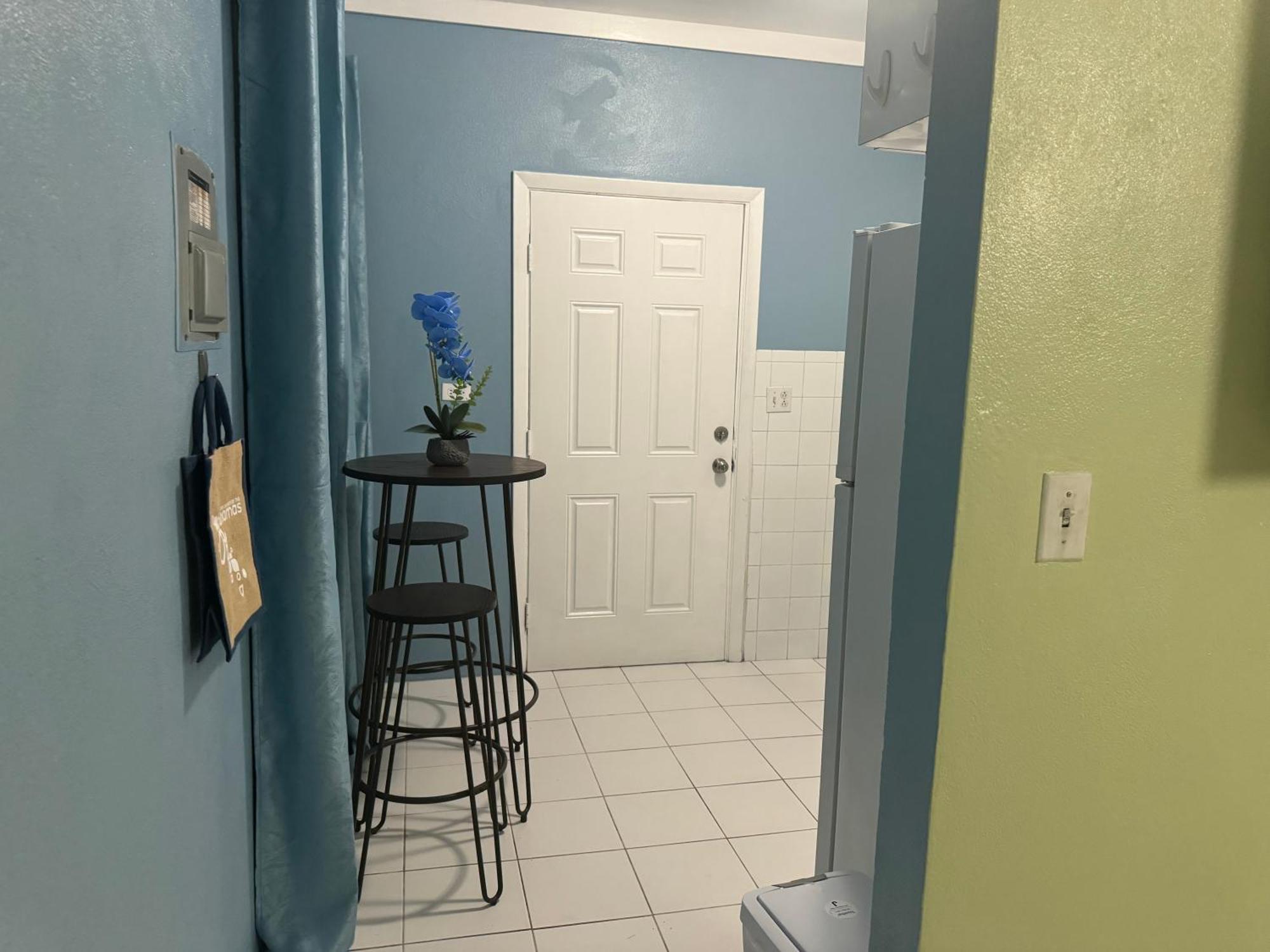 Kozy Bahamas Getaway Apartment Nassau Exterior photo